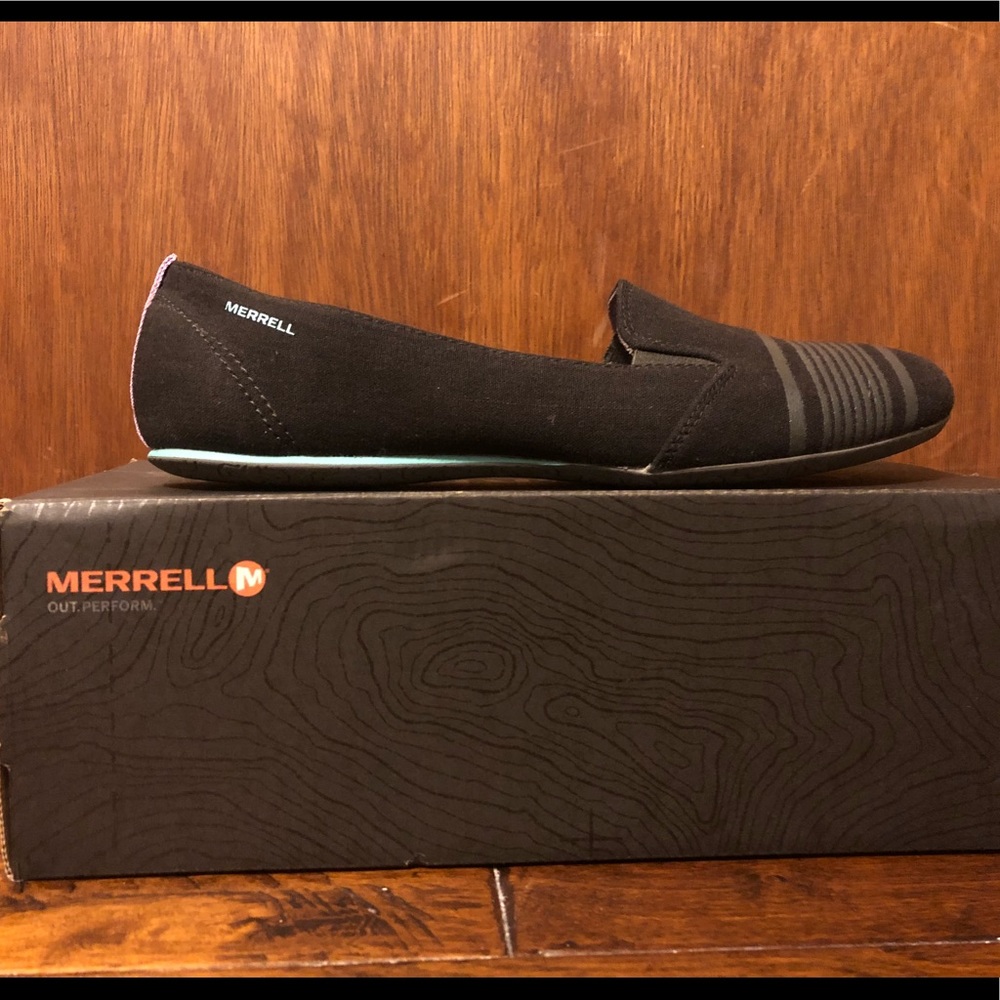 Merrell black canvas ballet flat